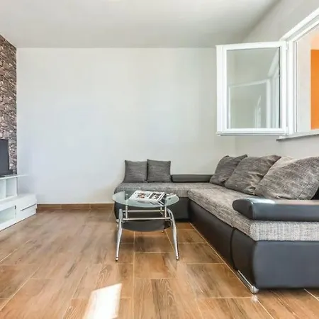 Aria With Pool Apartman Celina