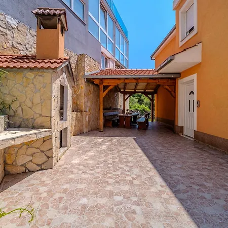 Aria With Pool Celina